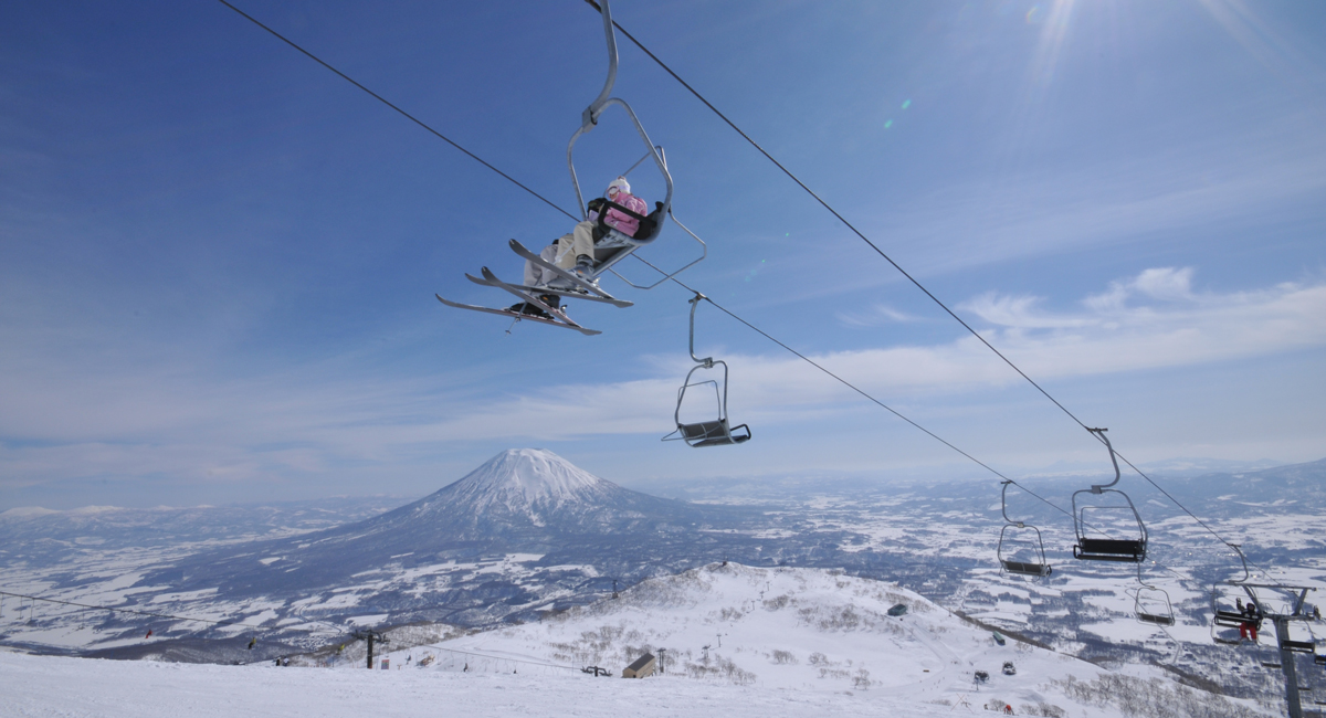 Ville de Niseko (Hokkaido), Mt Yōtei surplombant la station de ski